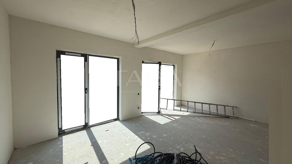 Duplex spațios cu 5 dormitoare, încălzire în pardoseală, Floresti. - Poză 1