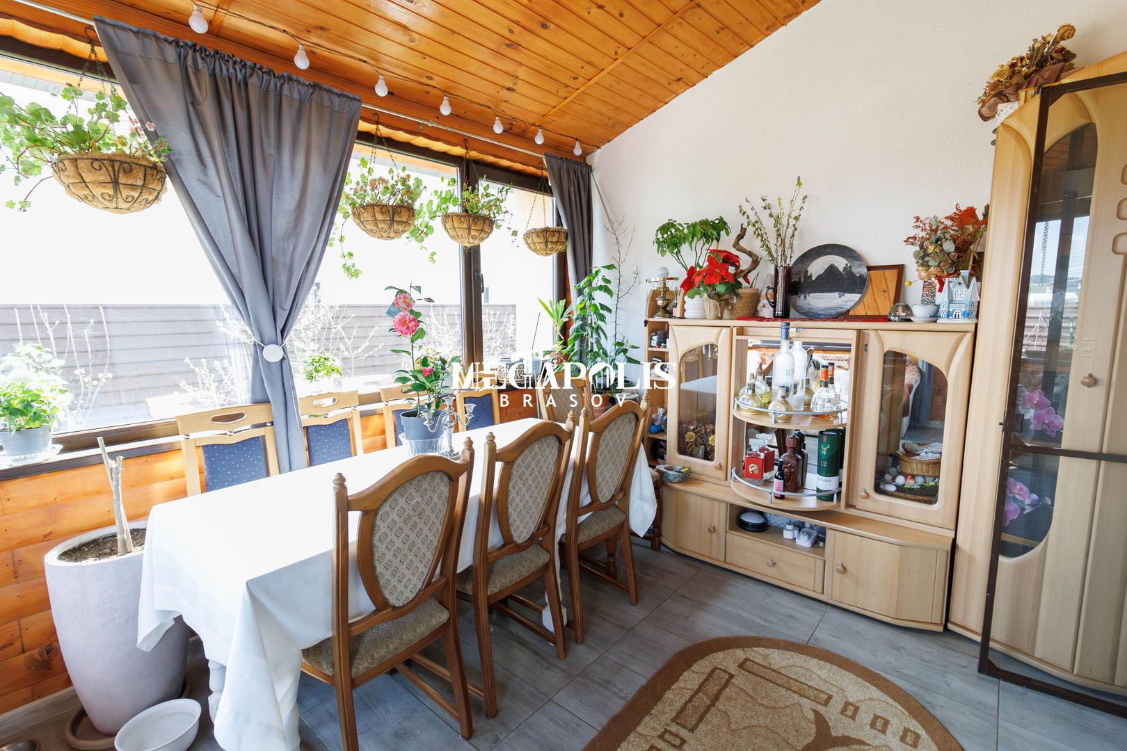 Casă spațioasă 4 dormitoare Sânpetru, 500 mp teren, mobilată complet - Poză 23