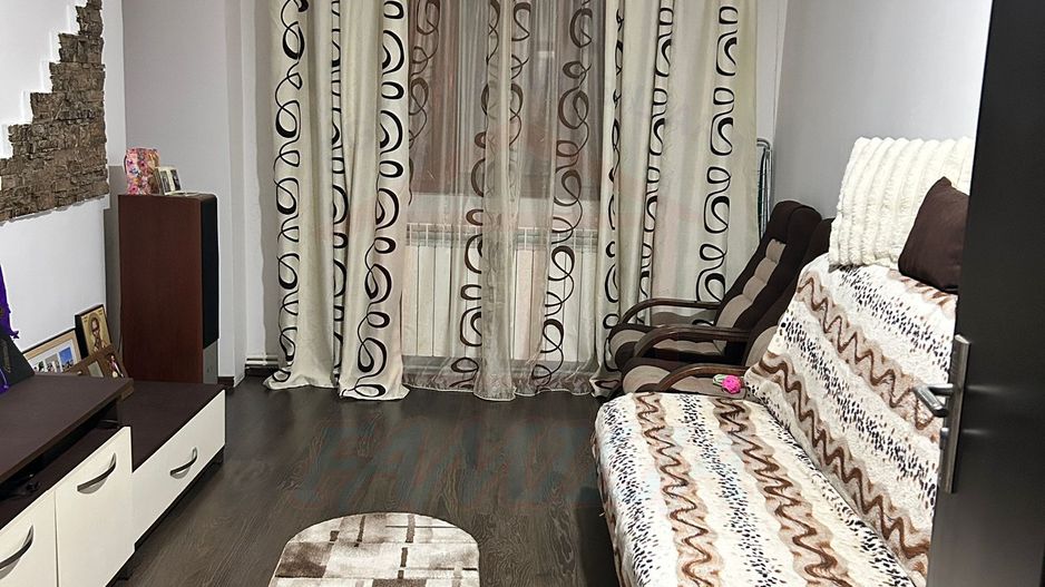 Apartament 2 camere decomandat, Parter, Micro 13, Galați - Poză 2