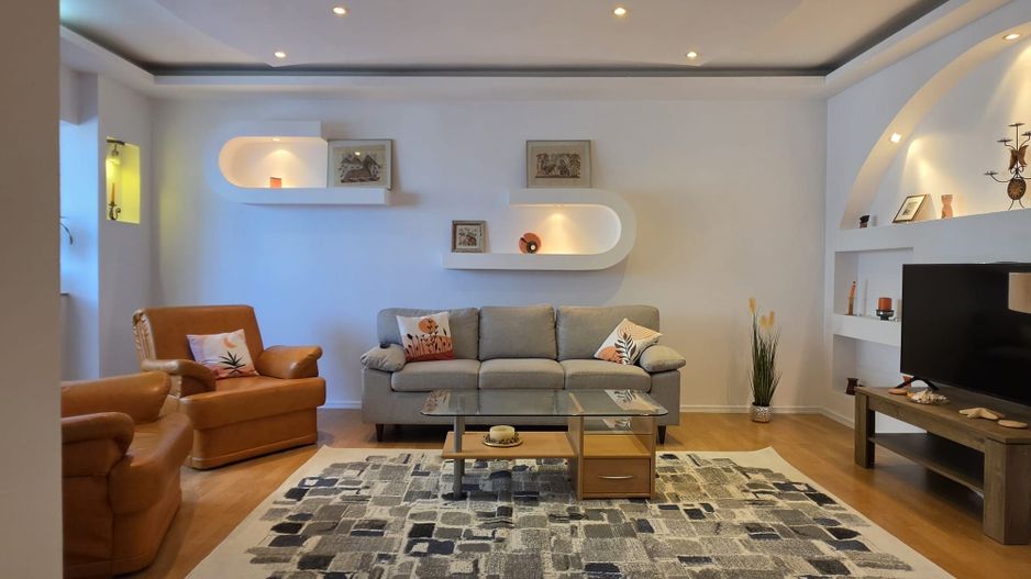 Apartament 3 camere, zona Grivitei - Poză 1