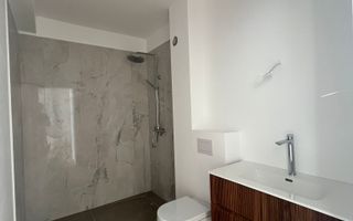 Apartament 4 camere, suprafata generoasa - Poză 13