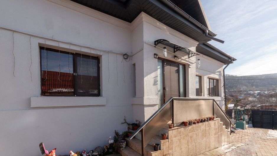 Casă Ștefănești – 1 km de Primărie | Curte mare, zonă liniștită - Poză 12