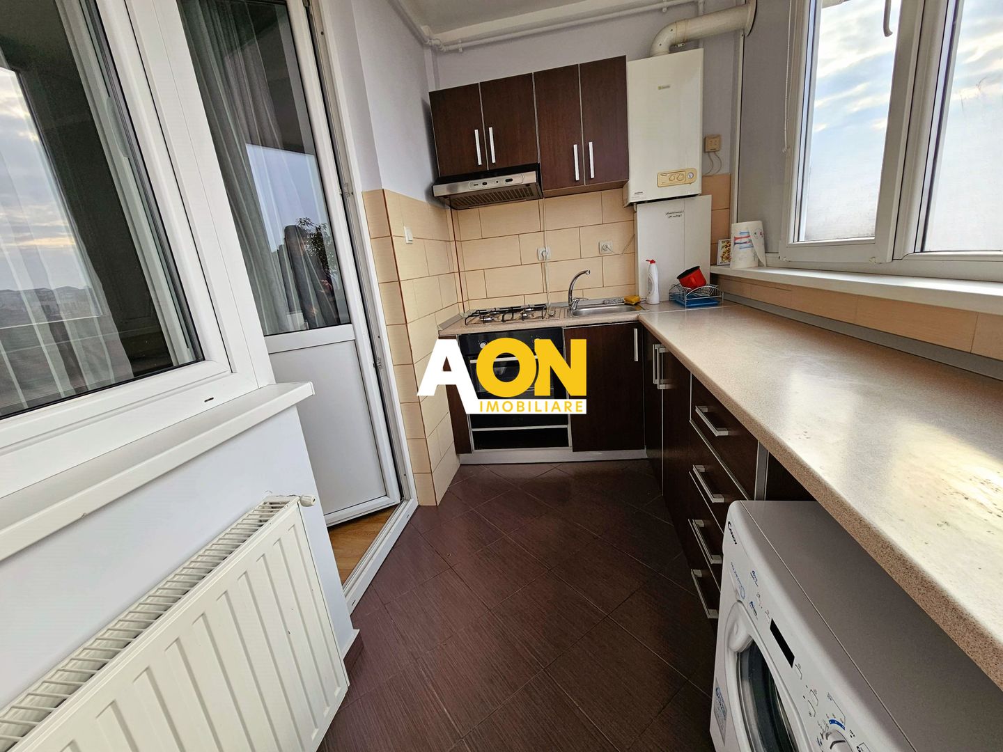 Apartament 2 camere, decomandat, mobilat, utilat, etaj 2, Centru - Poză 6