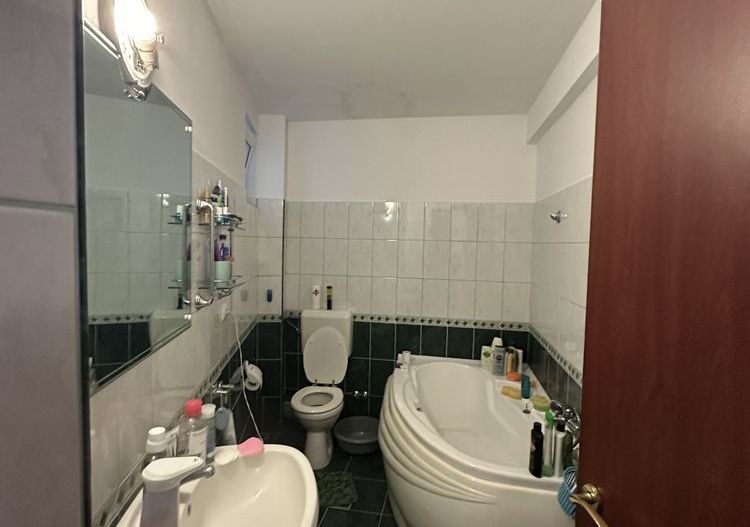ageuropa.ro vinde apartament cu 2 camere în zona ultracentrala. - Poză 6