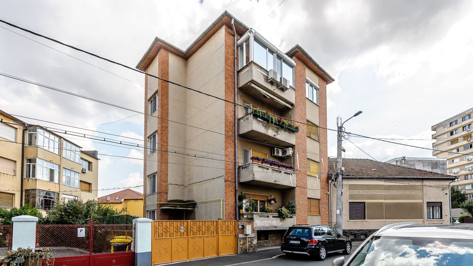 Apartament cu 4 camere LUX, zona Gloria – Pedagogic – Malul Mureșului - Poză 1