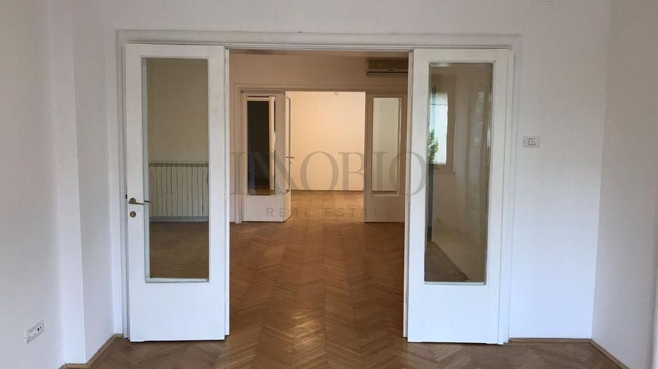 Apartament spațios cu 5 camere de vânzare | Piața Amzei - Poză 1