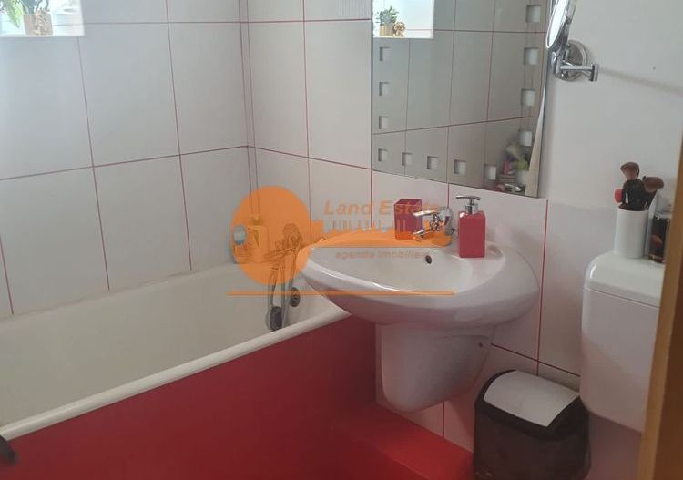 Apartament cu 3 camere in zona sos. Oltenitei-Piata Sudului - Poză 2