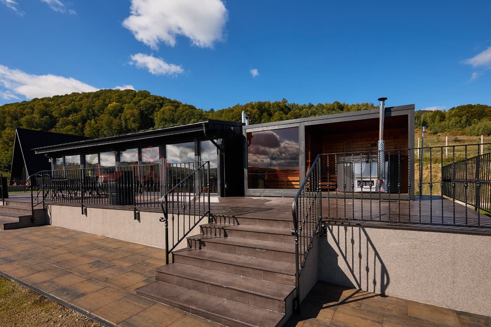 Afacere de vanzare, 2 cabane+sala de evenimente, la cheie, Apuseni! - Poză 7