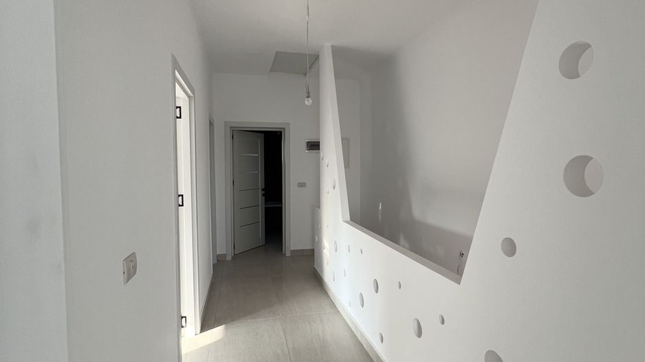 vila individuala P+M spatioasa - pret bun - Poză 14