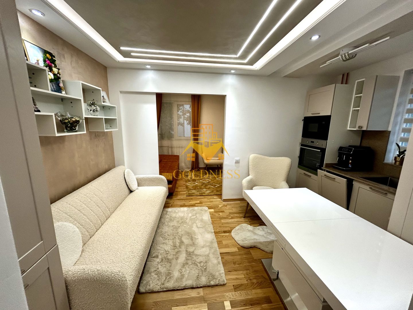 1 camera open space, Modern, Parcare, Hotel Royal, AC Gheorgheni - Poză 3