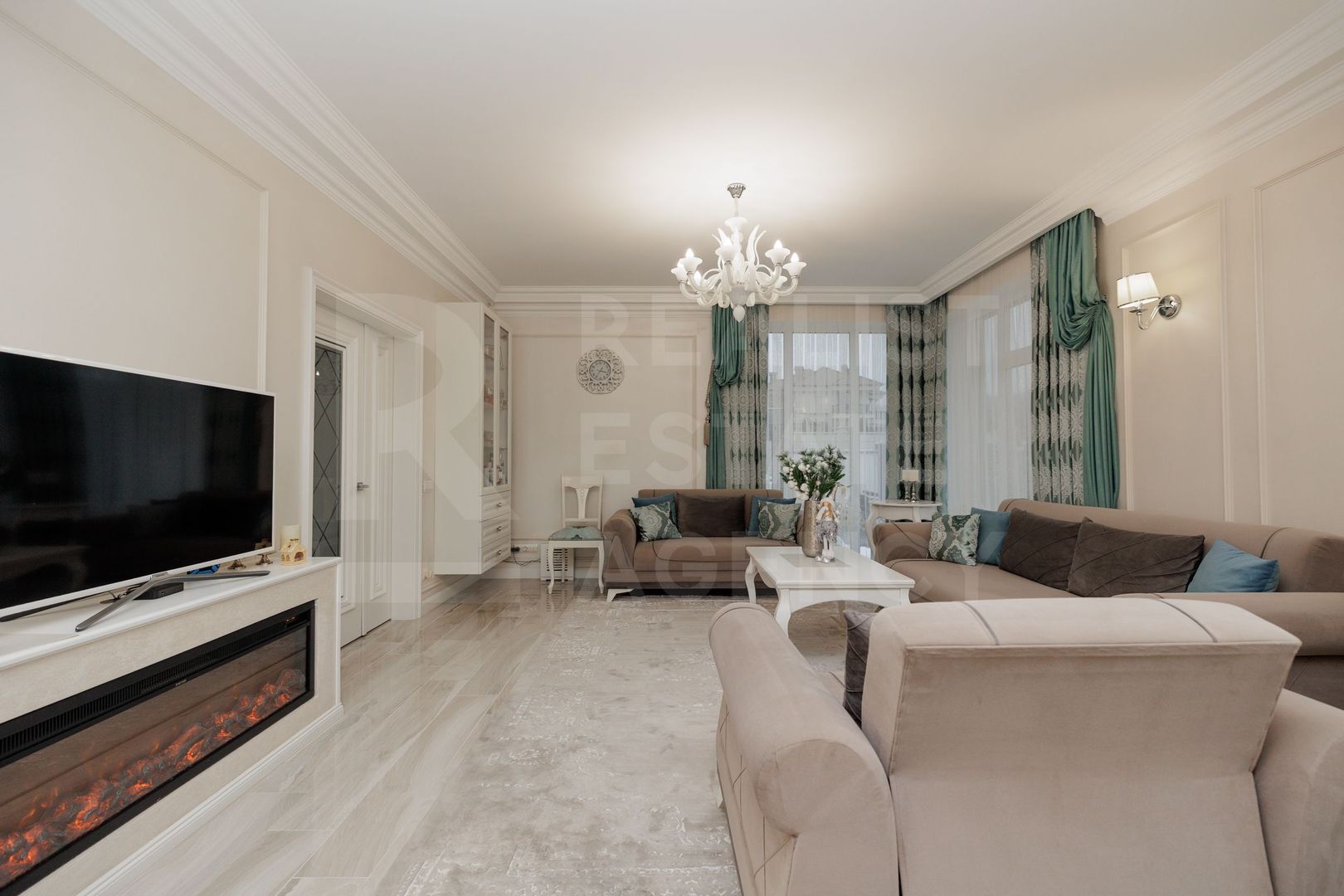 Vânzare,casă, 3 nivele, str. Nicolae Sulac , Codru - Poză 3