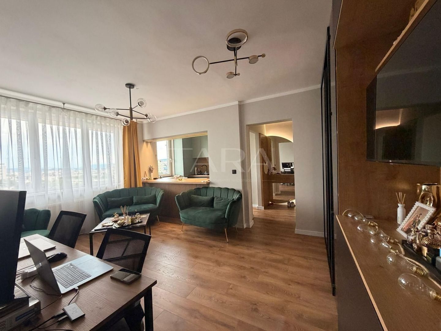 Apartament de închiriat în Gheorgheni, zona Transylvania College - Poză 1
