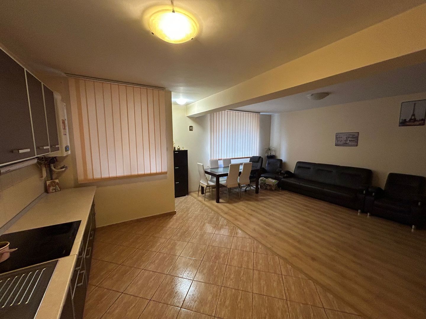 Apartament 3 camere, parter inalt - zona Cetate - Poză 5