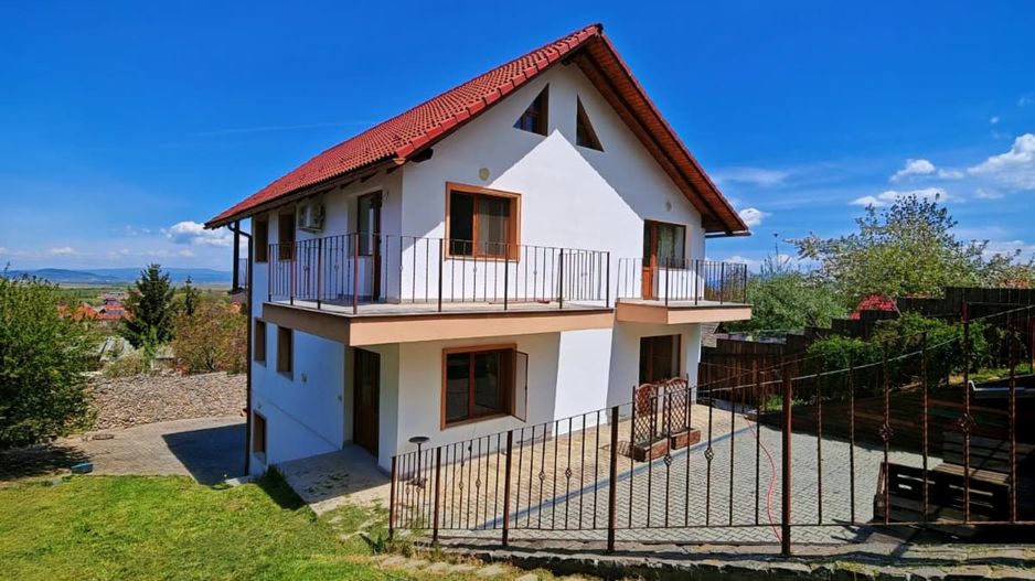 Casa / vila,  pensiune investitie zona Sacele, Brasov - Poză 2