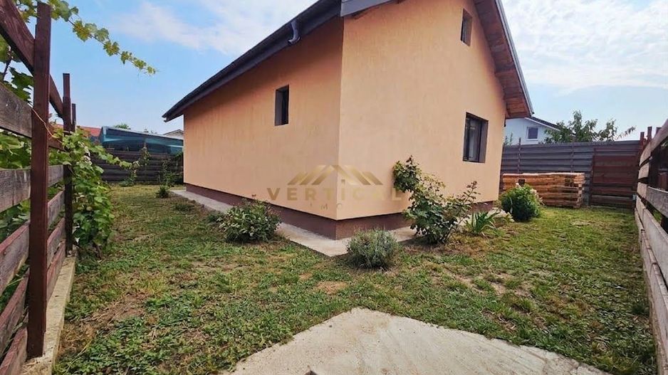 Casă P+pod de vânzare în Comuna Berceni - Poză 1