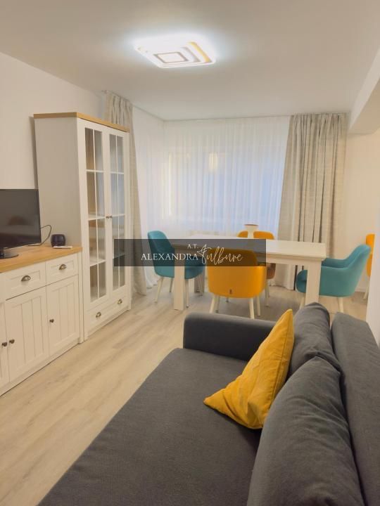 Apartament in vila l decomandat l la cheie l parcare l Cometei - Poză 1