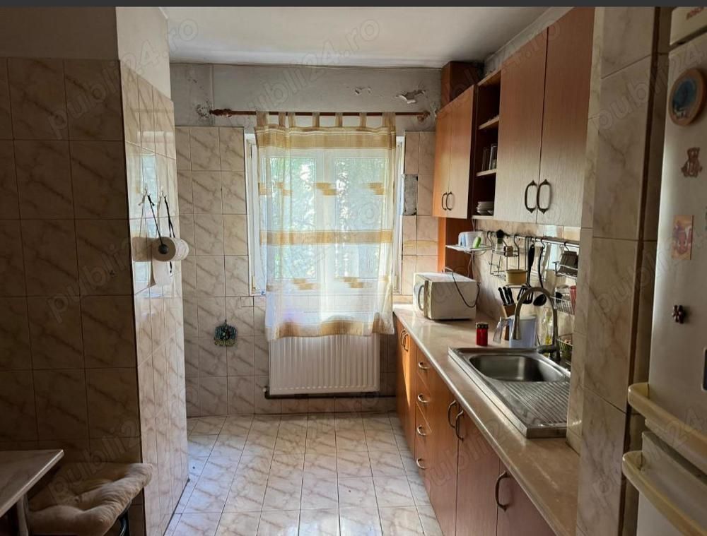 Vanzare Apartament 3 camere - Poză 2
