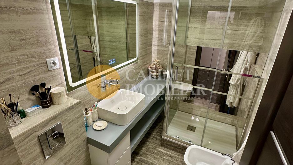 Nicolina - Apartament 3 Camere Decomandat -Etaj3  + Loc De Parcare ,Bloc - 1992 - Poză 7