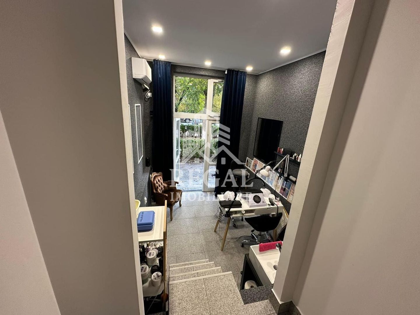 Spațiu comercial de vânzare – 17 mp, complet renovat - Poză 2