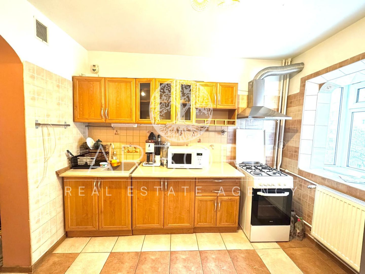 Apartament 3 camere de închiriat–Loc de parcare inclus - Poză 1