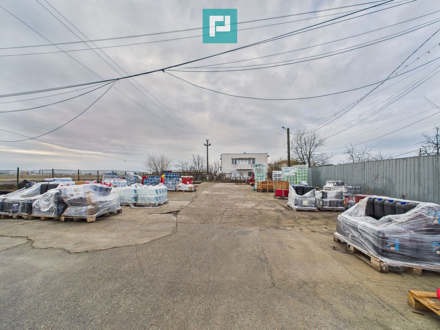 Clădire P+E parcare si platformă betonată 700mp - Poză 8