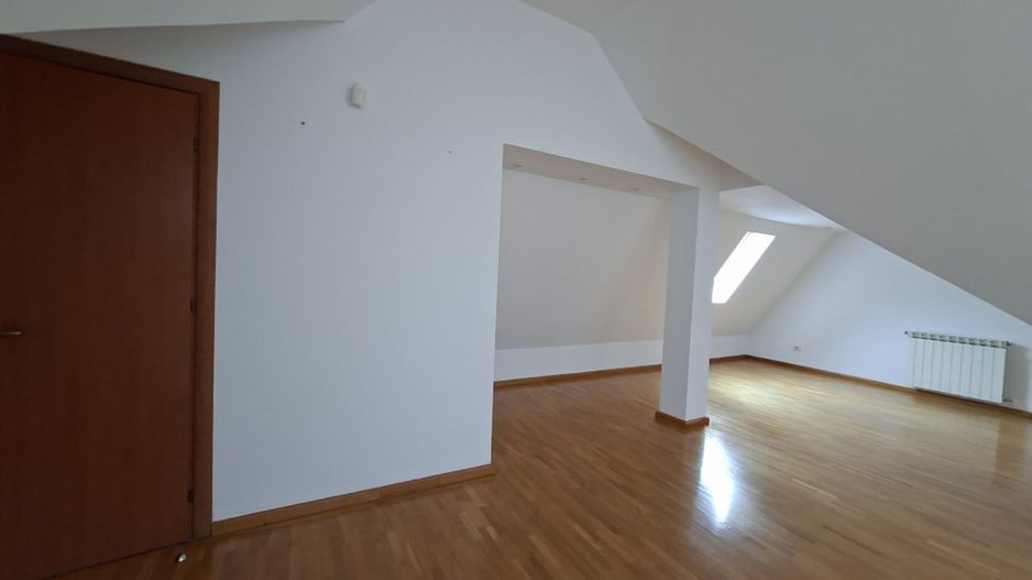 Vilă luminoasă I Gradina mare si loc de joacă privat I Iancu Nicolae - Poză 37