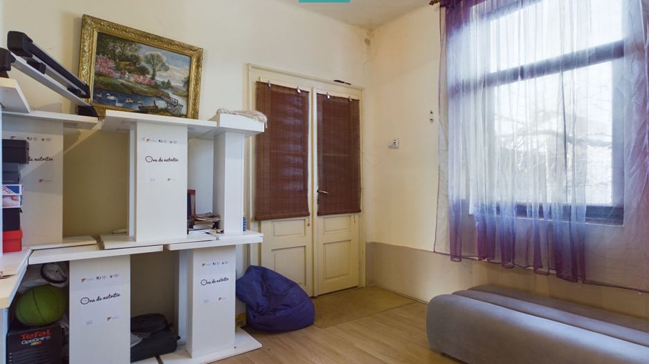 Casă cu teren în Pârneava - Poză 10