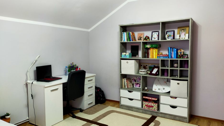 Casa cu 3 apartamente în Dumbravita aproape de pădure - Poză 18