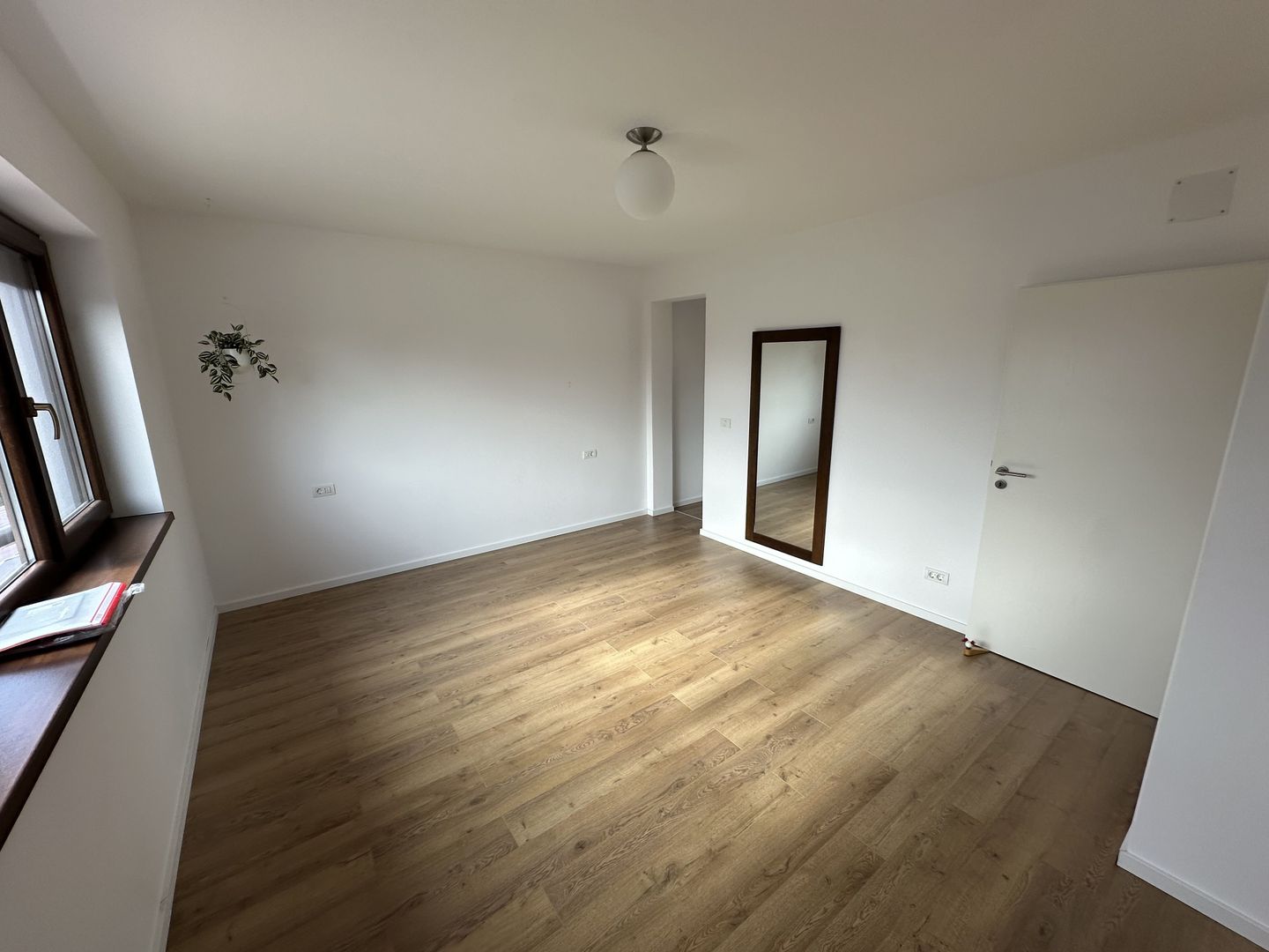 Casa deosebita intr-un cartier privat cu bariera - Poză 38