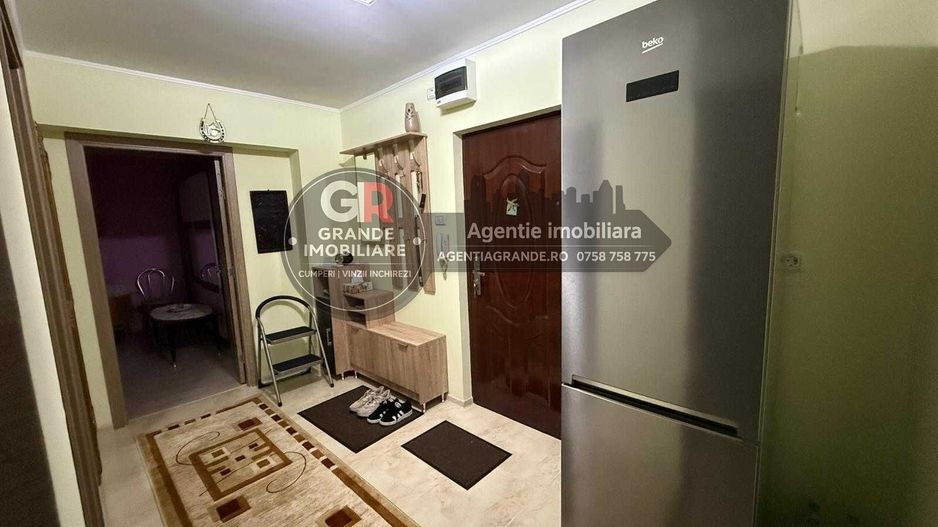 Str Babadag apartament 2 camere renovat, centrala gaz - Poză 1