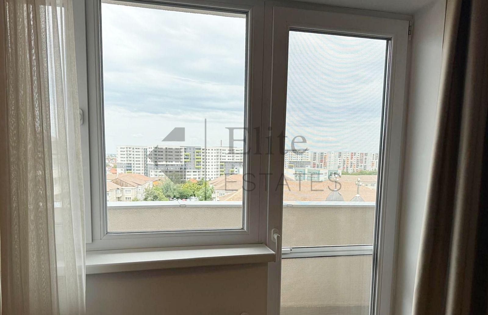 Apartament cu 3 camere de inchiriat in complexul  Luceafarul - Poză 11
