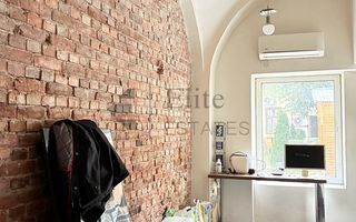 Apartament ultracentral in Pasajul Vulturul Negru din Oradea - Poză 10