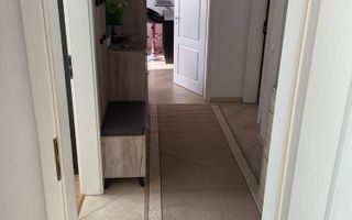 Vand apartament 3 camere, etaj intermediar, lift, 70 mp. - Poză 5