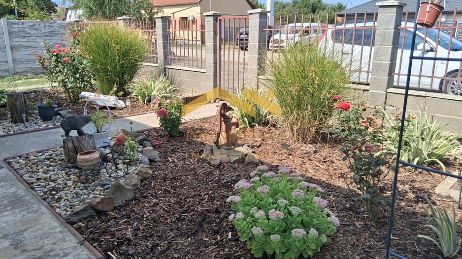 -Casa Individuala - 4 camere -teren generos - - Poză 16