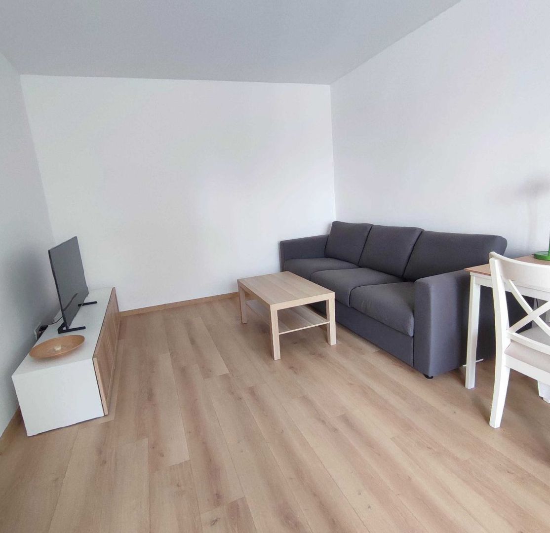 AP. 2 CAMERE GRIVITA, PET-FRIENDLY, MOBILAT MODERN, METROU 15 MINUTE - Poză 2