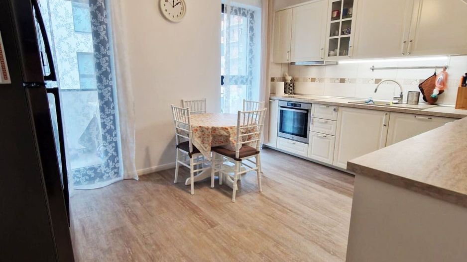 Apartament cu 4 camere, decomandat, zona Albert - Poză 3