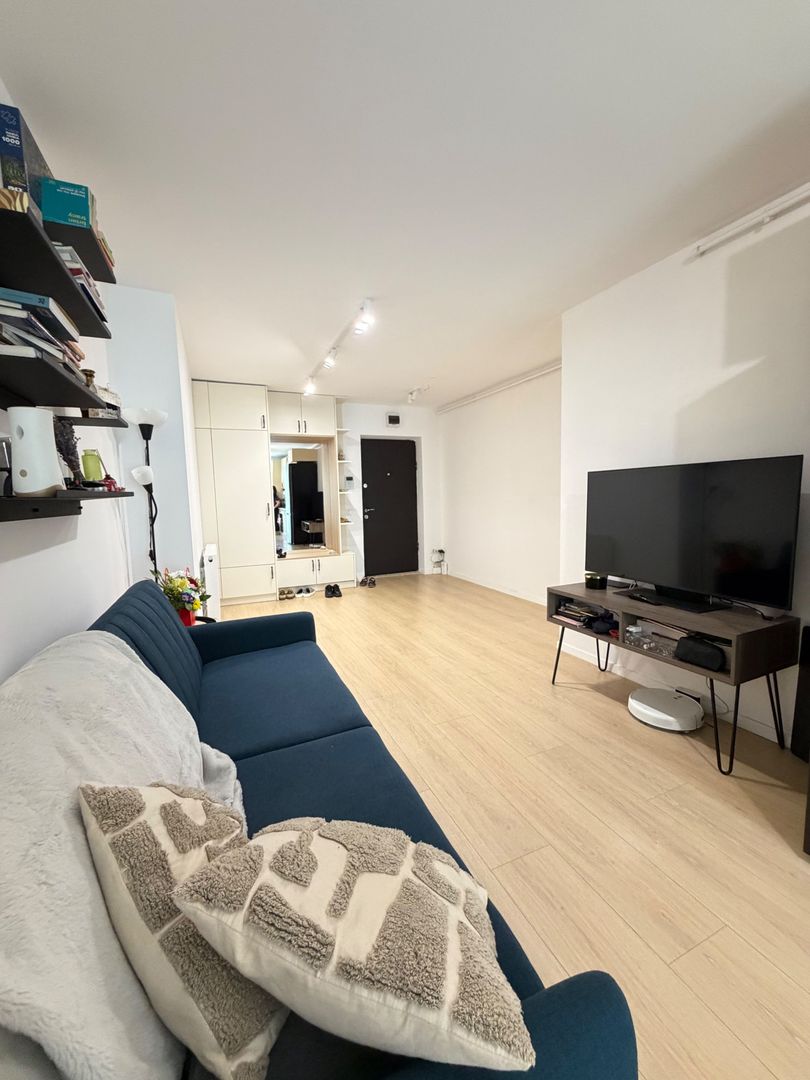 Apartament 2 camere, terasa, etaj intermediar, boxa, parcare - Poză 1