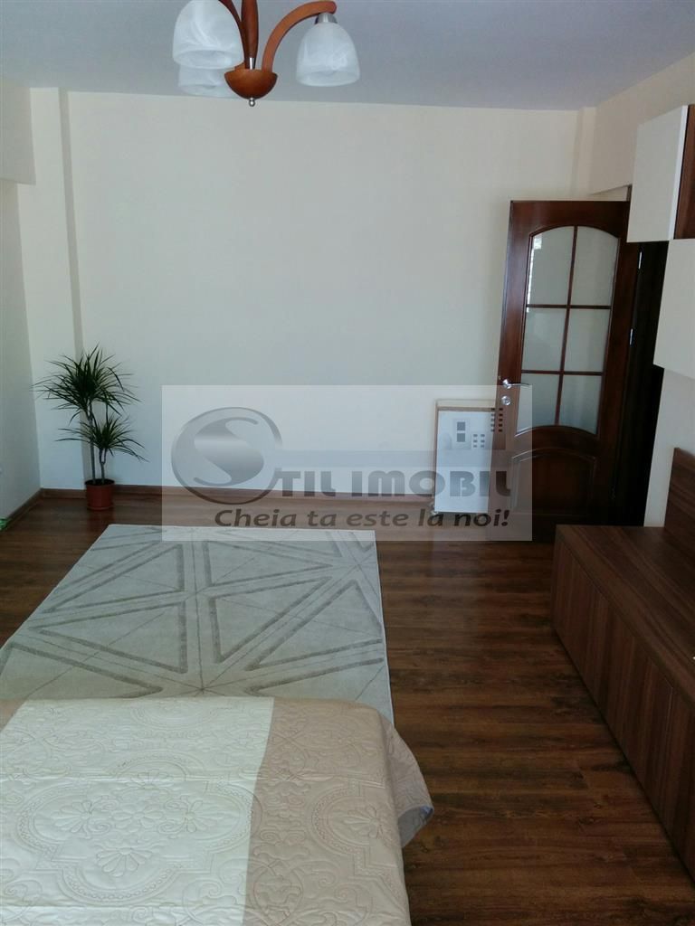 Apartament 1 camera Gara 420 euro - Poză 1