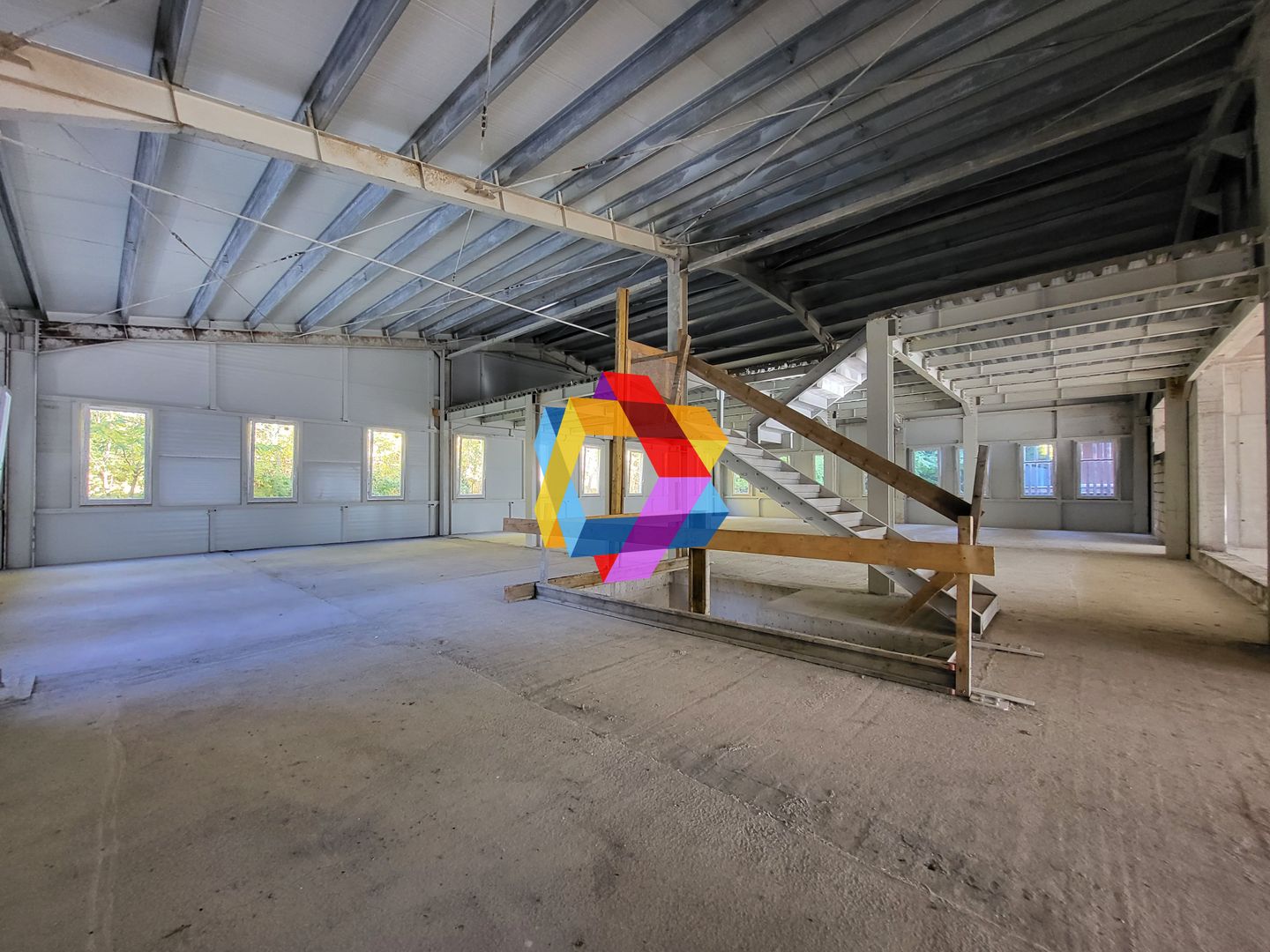 Clădire mixta -3600 mp - Poză 15