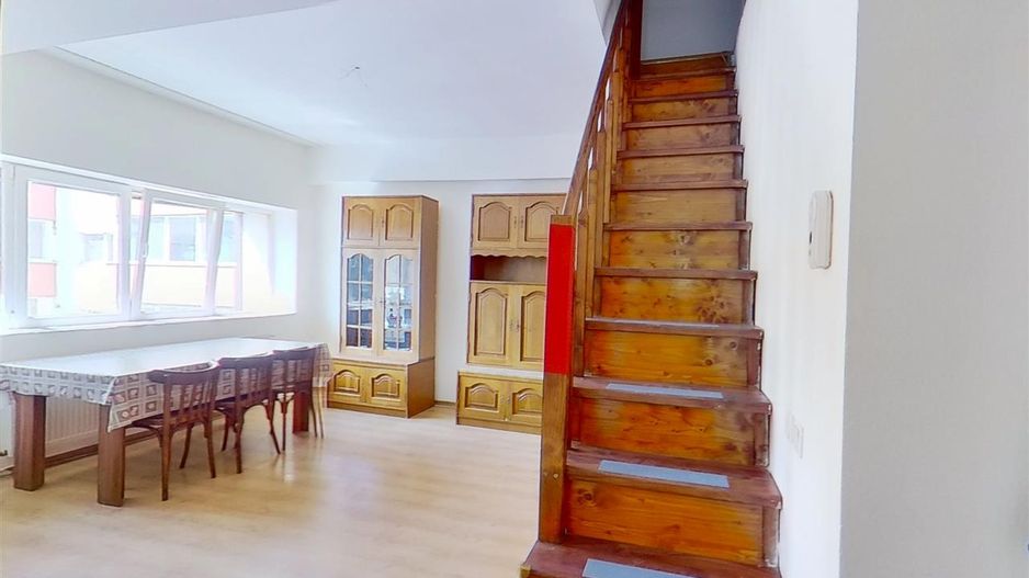 Apartament trei camere, pe doua niveluri, Garii, Brasov - Poză 3