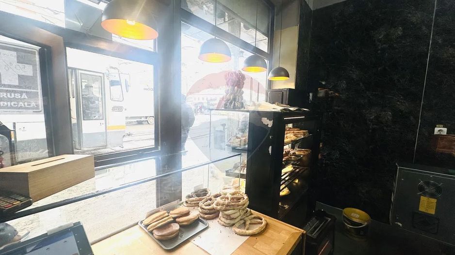 De Inchiriat Spațiu Comercial de 60mp în zona Nerva Traian - Poză 7