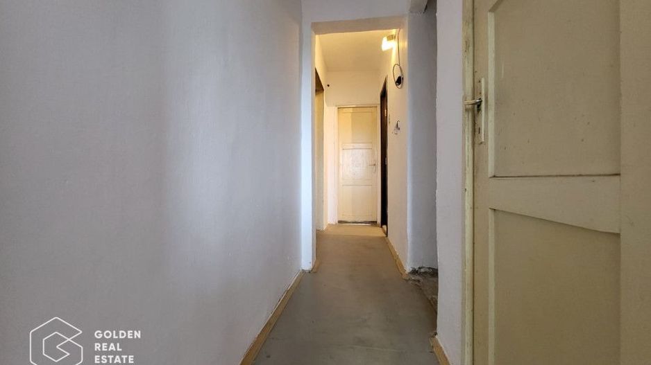 Apartament 4 camere, decomandat, oras Lipova - Poză 4