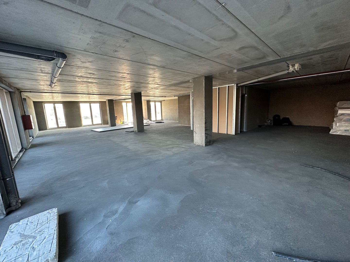 SPATIU COMERCIAL ZONA CENTRALA suprafta 168  MP - Poză 1