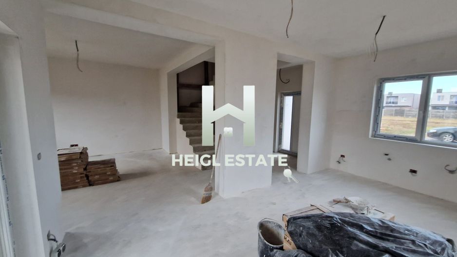 Duplex cu 4 camere in Bucovat - Poză 2