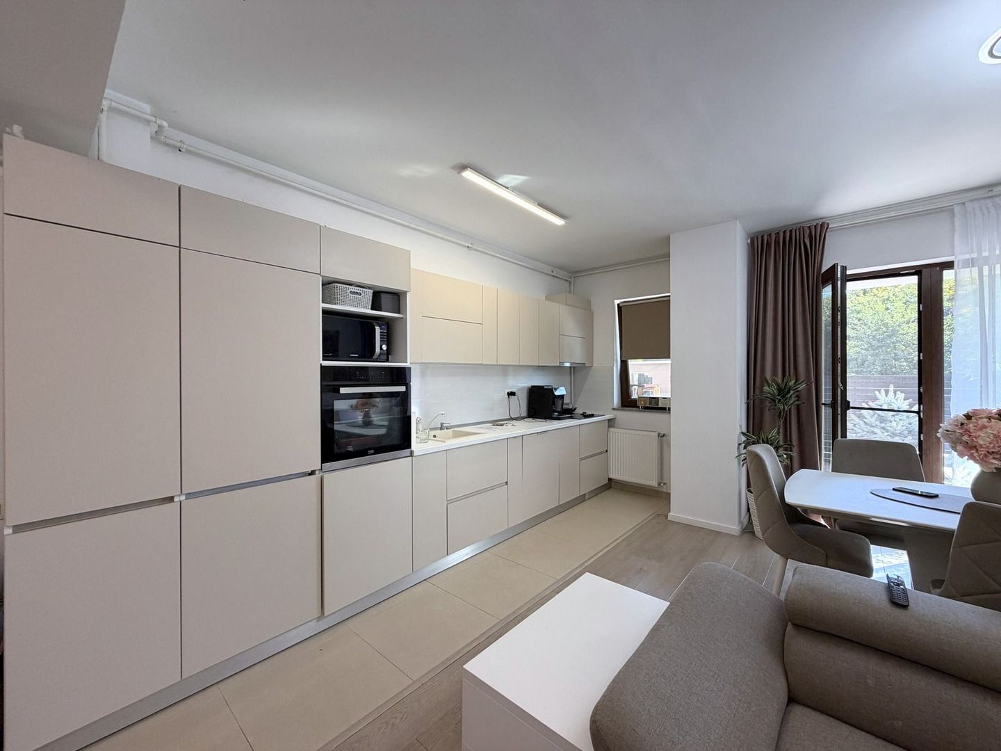 Apartament cu 3 camere si gradina proprie de 75mp Sisesti - Poză 11