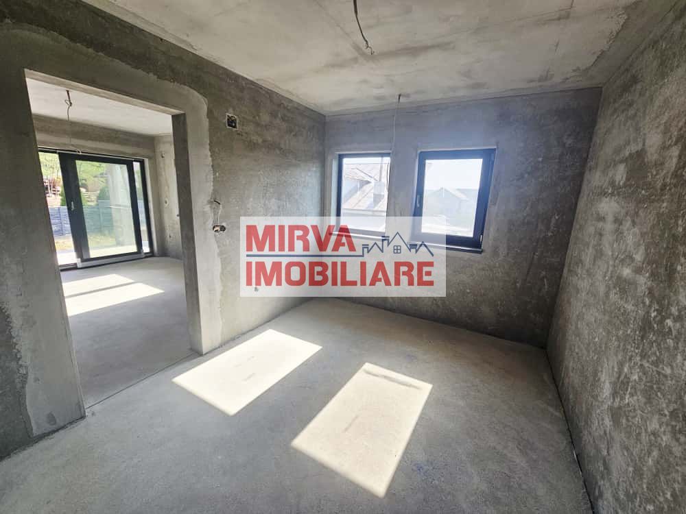 🏡 Vilă luminoasă, 4 camere, cu teren generos – Com. Plopu - Poză 43