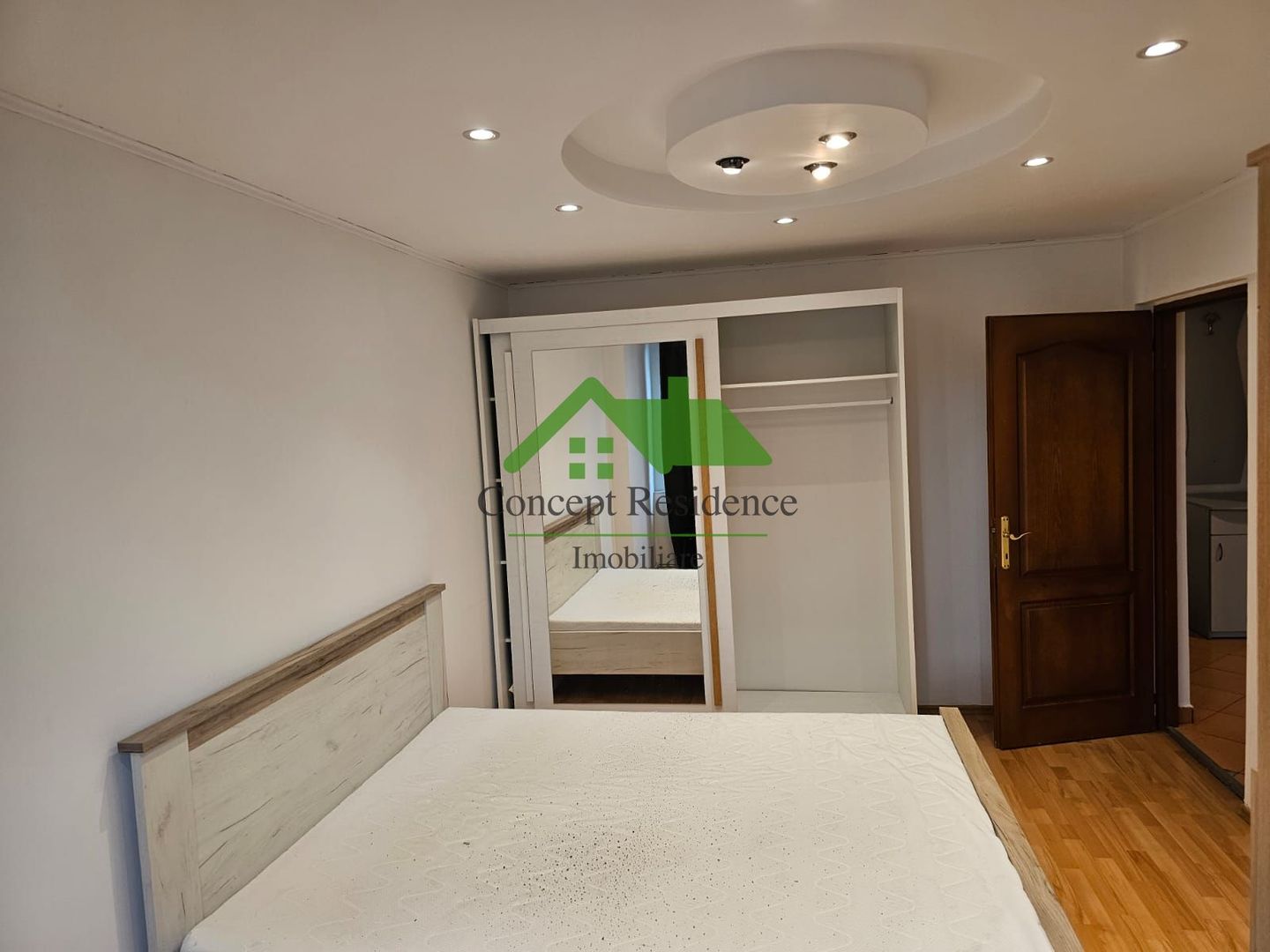 Apartament 2 camere, decomandat, etaj 1 – Victoriei, zona Albina - Poză 5