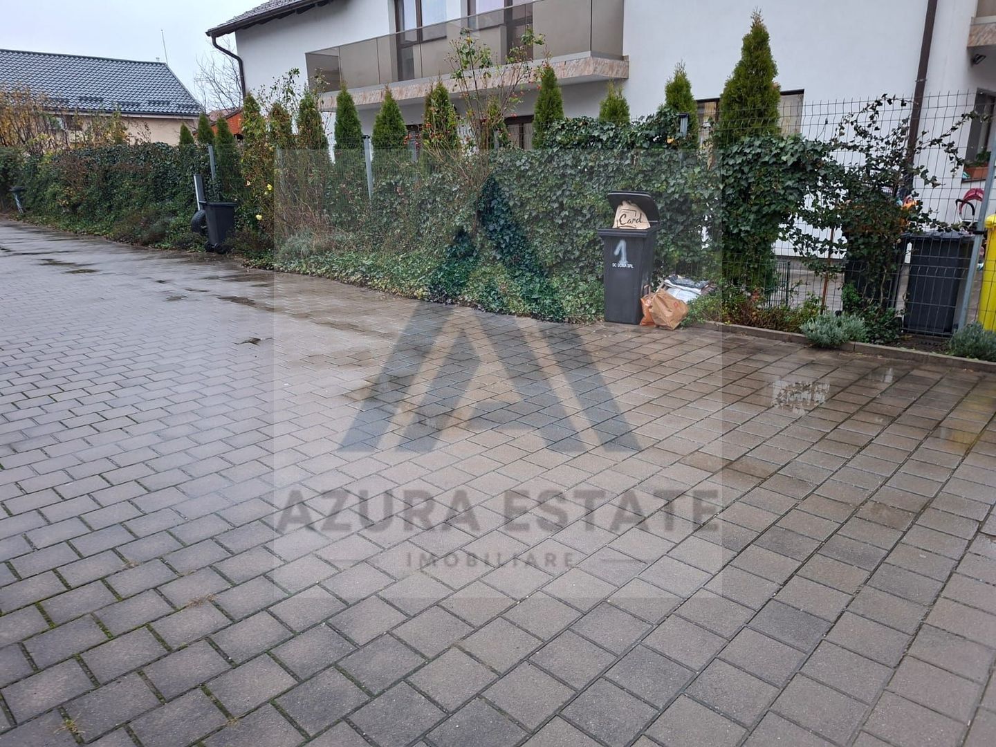 Casa 6 camere 2 bai curte 306 mp utili si parcare privata in Selimbar - Poză 10