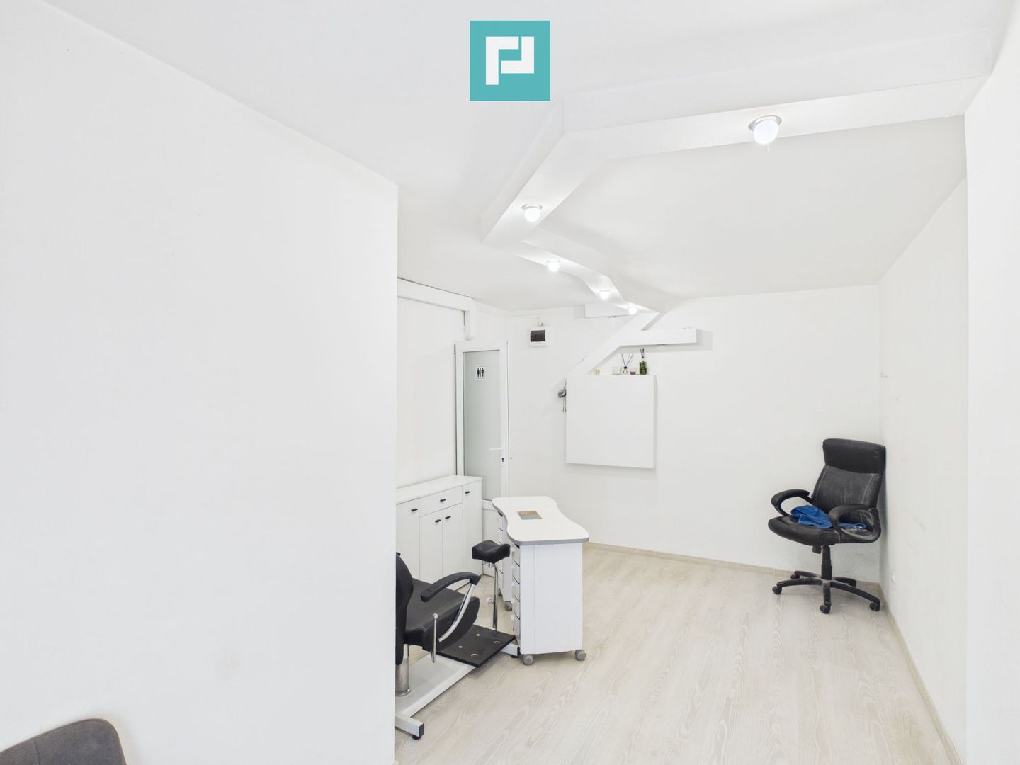 Spațiu comercial de închiriat – 18mp-Decebal - Poză 1