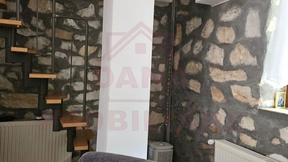 CASĂ DE VÂNZARE ÎN POUANA MĂRULUI,JUD. CARAȘ-SEVERIN - Poză 4